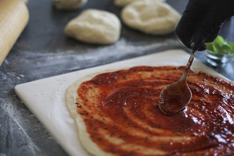 Perfecting Your Pizza with Homemade Canned Sauce