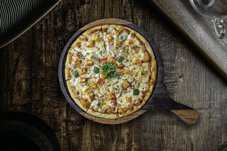 Create Your Own Pizzeria Experience with our Homemade Pizza Kit