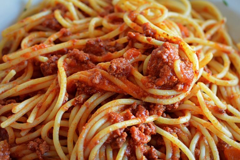 Fresh Tomato Spaghetti Sauce – No Peeling Required