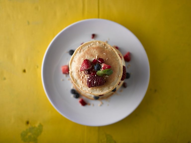 Small Batch Fluffy Pancakes: A Homemade Classic