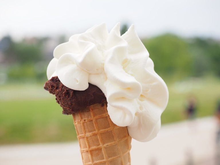 Old-Fashioned Ice Cream with Raw Eggs: A Timeless Treat