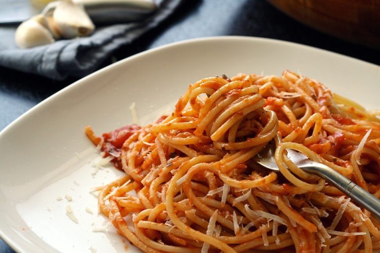 Counting Calories in Homemade Meat Sauce Spaghetti