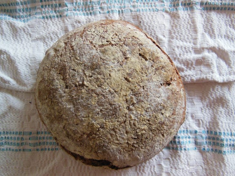 Health Benefits of Homemade Bread vs Store Bought