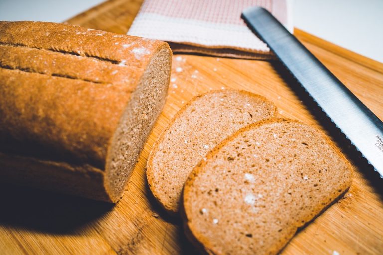 Easy Homemade Garlic Bread Using Regular Bread